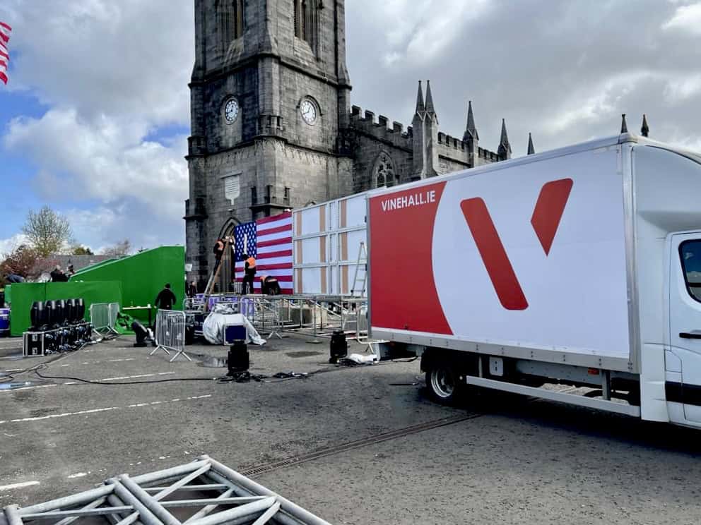 Vinehall Displays setting up outdoor branding